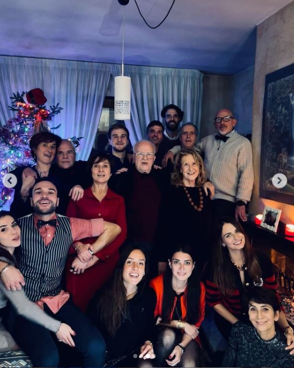 Виктория Чапкис подписала фото: Рождество с семьей. Фото: www.instagram.com/viky_chapkis